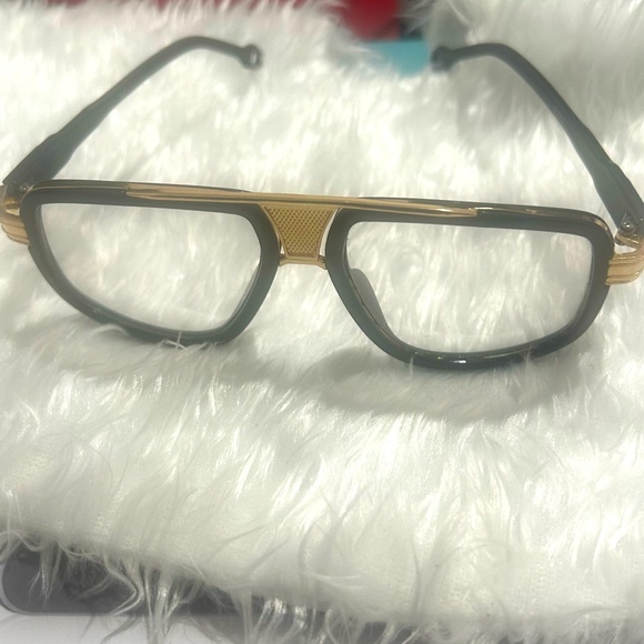Other - NWOT Gazelle Square Retro Gold and Black Men's Glasses